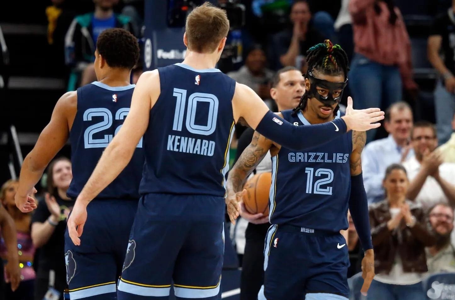 英超赛程吃紧，孟菲斯灰熊窗口期内部沟通，管理层满意，控场能力受关注 -爱游戏娱乐