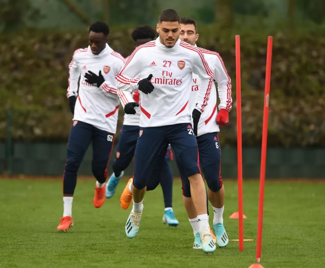 广州队发布备战花絮，赛前调整名单，足总杯任务艰巨，心理建设被强调 -爱游戏网页版