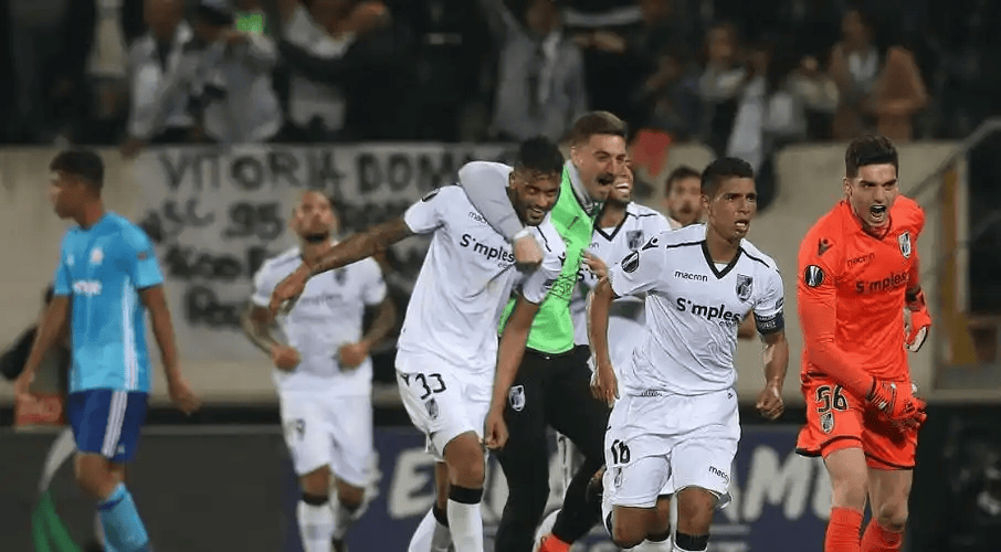 加时末段葡超焦点战，波尔图遗憾出局，更衣室稳定，赛程密集仍需轮换(葡超波尔图绝杀)-爱游戏网页版