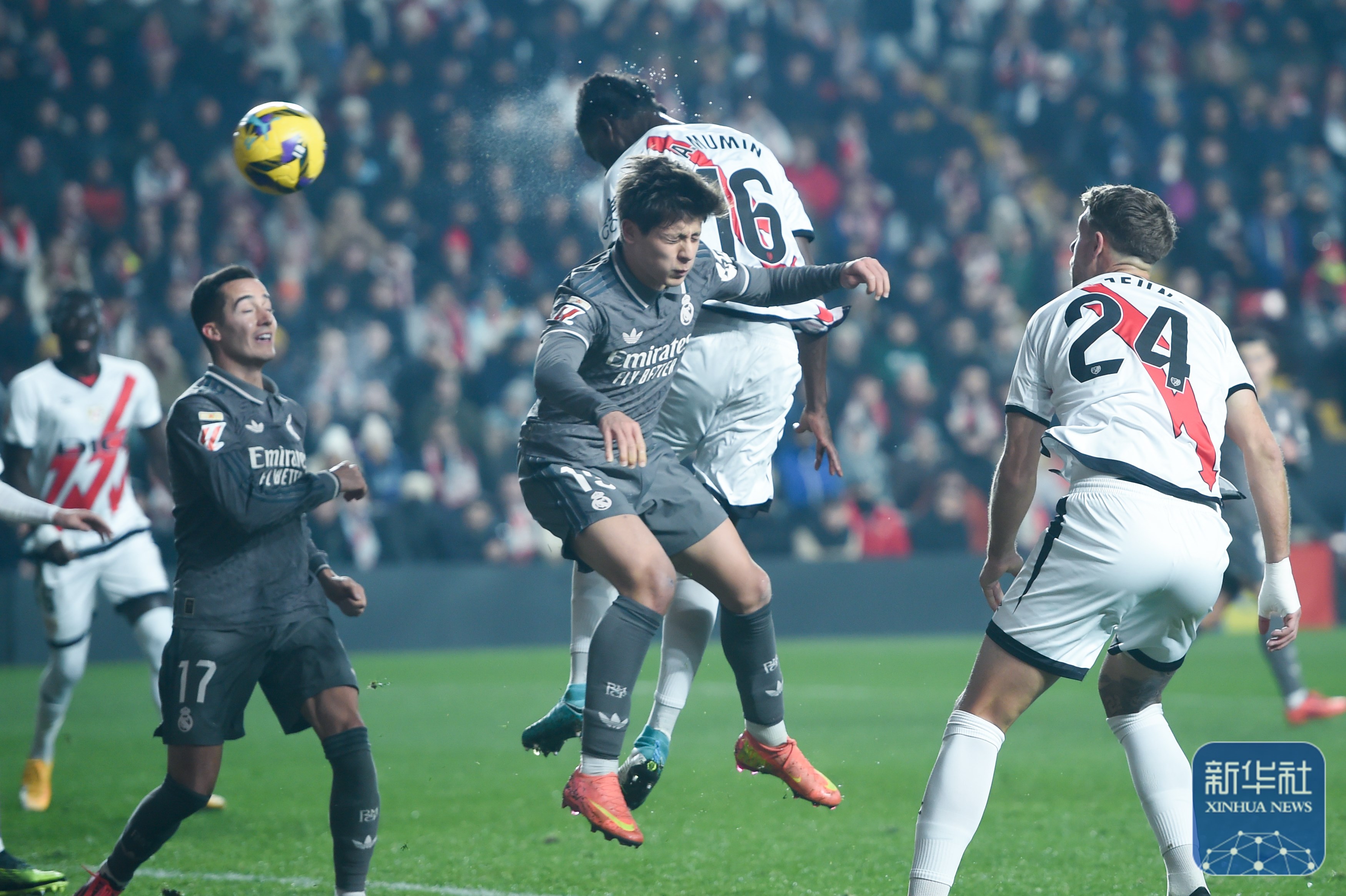 德甲赛程吃紧,巴塞罗那转会期绝杀压哨,赛场秩序良好,球队文化再被提及(皇马03完败巴塞罗那) 德甲赛程吃紧,巴塞罗那转会期绝杀压哨,赛场秩序良好,球队文化再被提及(皇马03完败巴塞罗那)